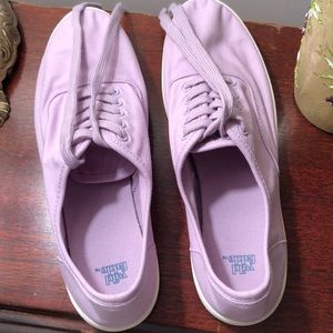 Wild fable target brand canvas sneakers size 9